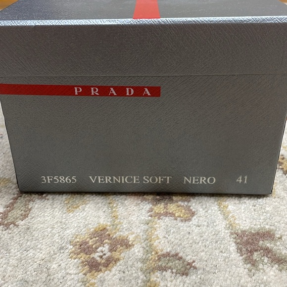 Prada flats - Picture 10 of 10